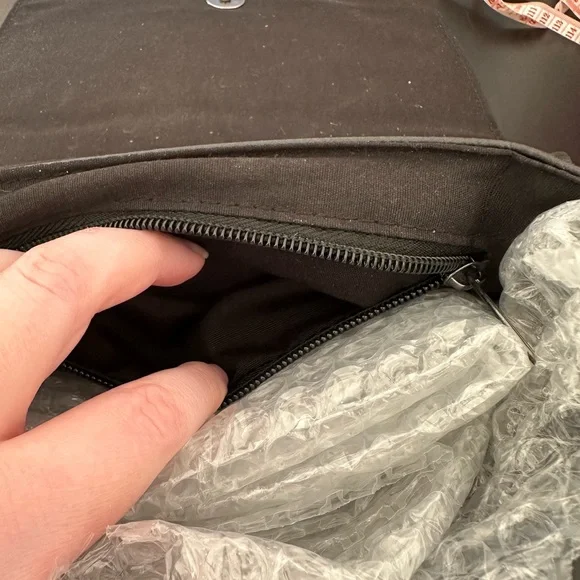 Loungefly Disney Villains Flocked Crossbody Metal Chain Purse Bag Purple Black - Picture 15 of 15